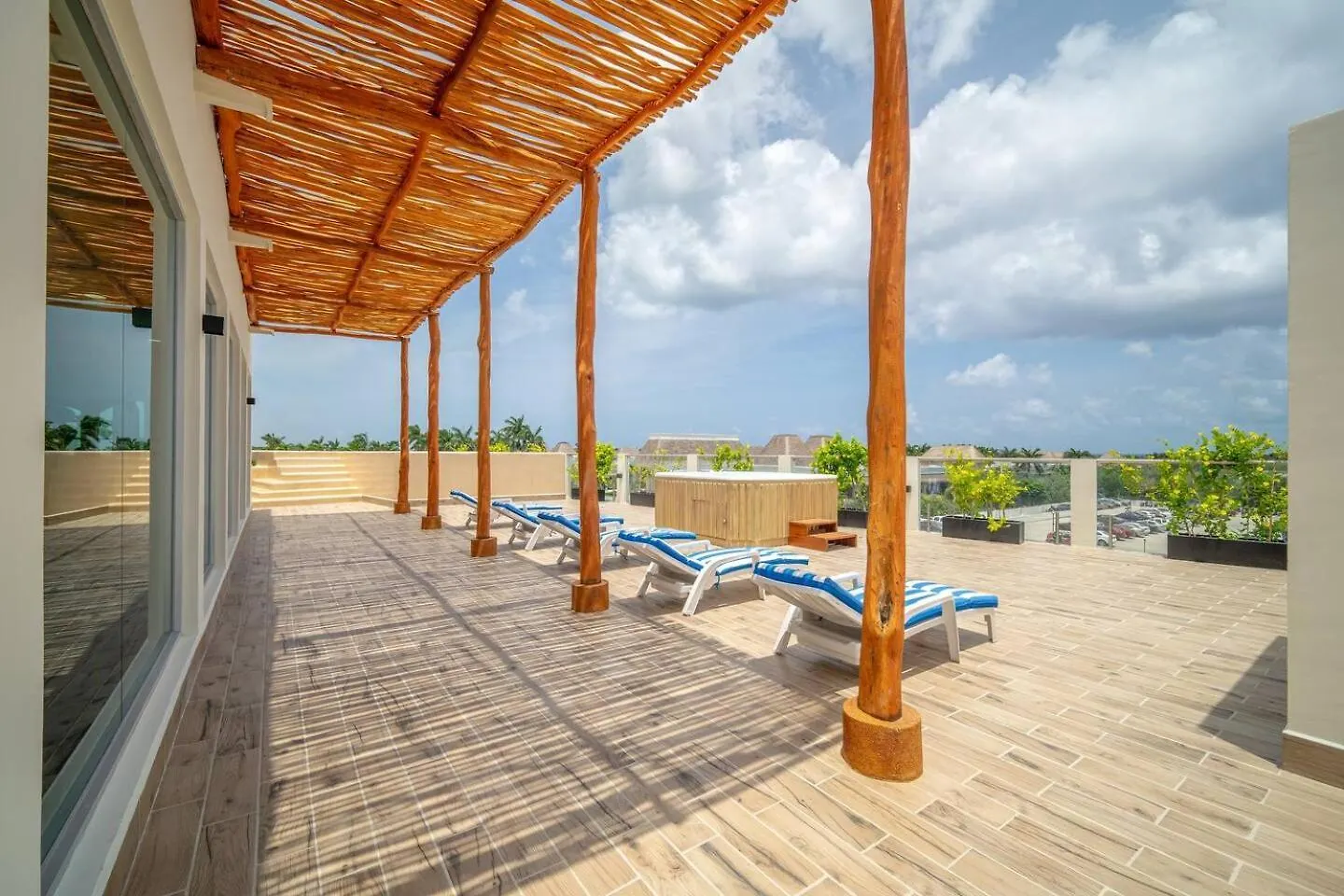 Holiday home 2 Bd Suite With Balcony, Gym, Rooftop Pool, Hot Tub Playa del Carmen Mexico