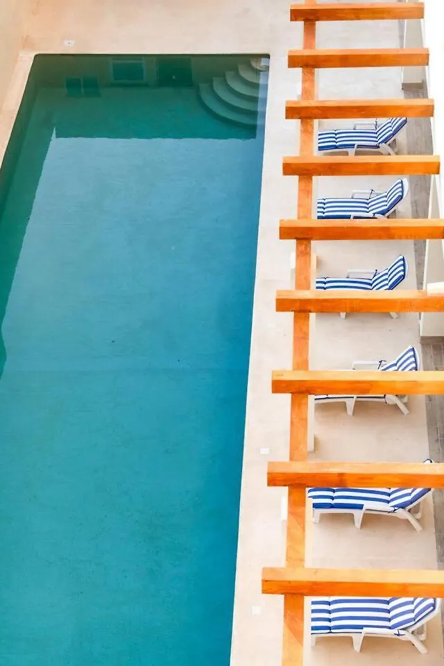 2 Bd Suite With Balcony, Gym, Rooftop Pool, Hot Tub Playa del Carmen 0*,  Mexico
